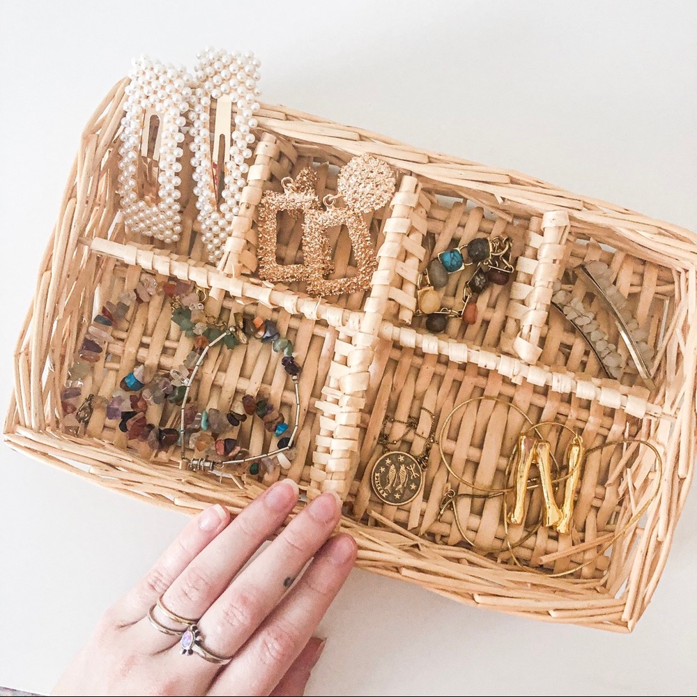 WOVEN JEWELRY BASKET ORGANIZER TRAY - Picture 2 of 5